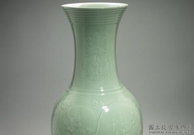 图片[2]-Fengwei everted-rim vase with green glaze, Qing dynasty, Yongzheng reign (1723-1735)-China Archive